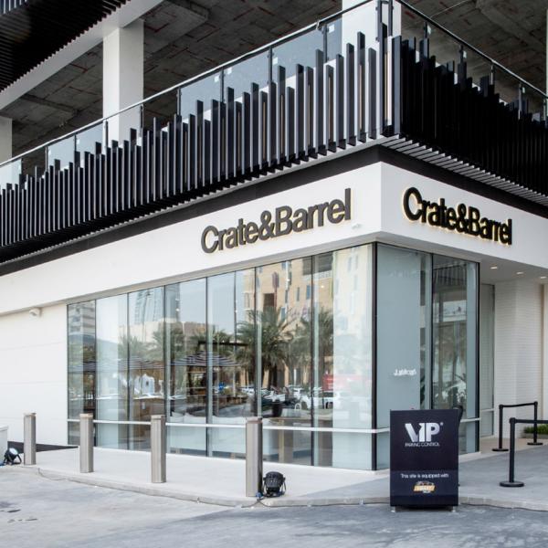 Crate & Barrel Showroom