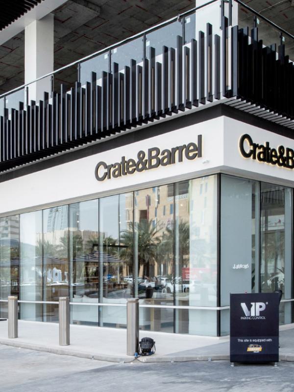 Crate & Barrel Showroom